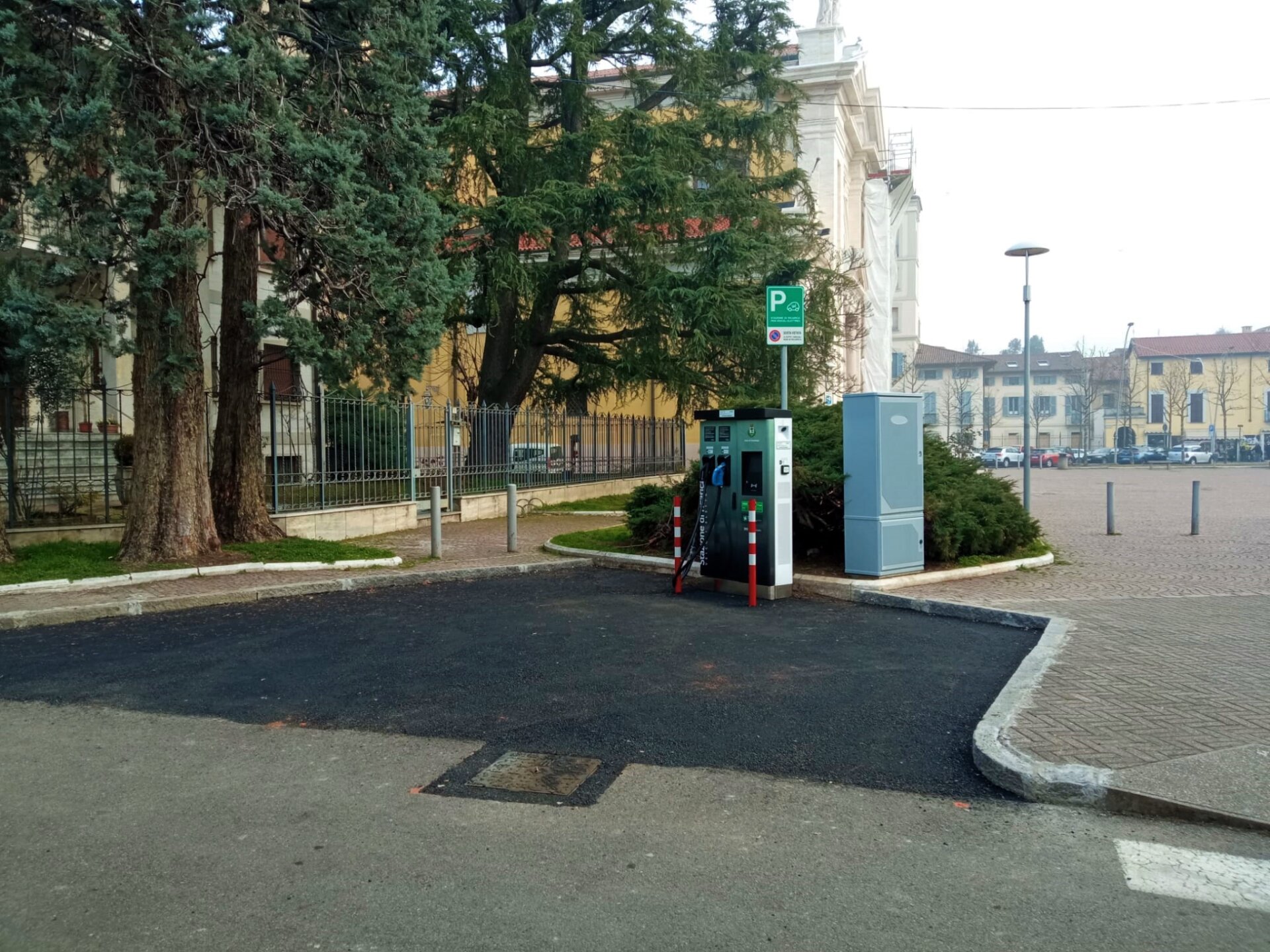 Parabiago, Legambiente su colonnine di ricarica elettriche in piazza Maggiolini