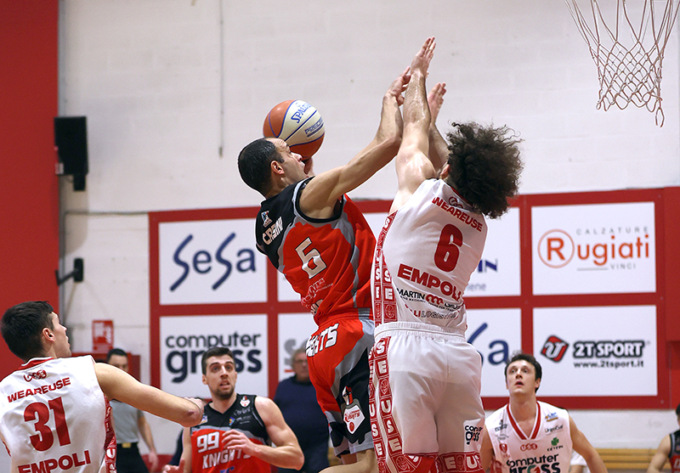 Basket, epica rimonta dei Knights a Empoli