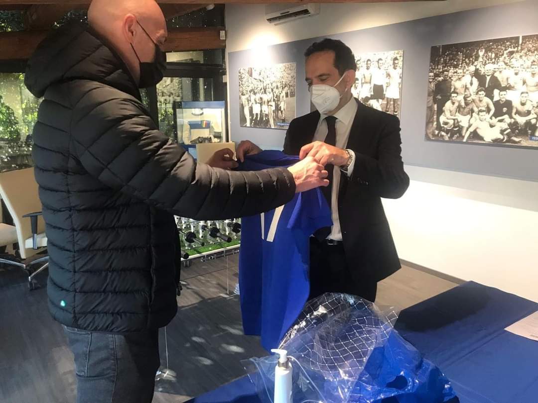 nerviano luciano re cecconi maglia nel museo del calcio