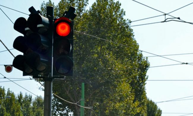 Cambia il tempo di sosta al semaforo