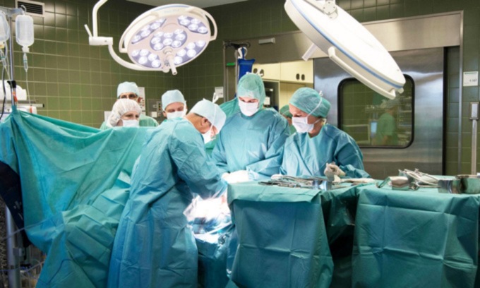 Mamma infermiera dona un rene al figlio dializzato nel suo reparto