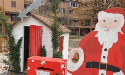 Vandali contro la Casetta di Babbo Natale, il sindaco: "Denunciamoli"