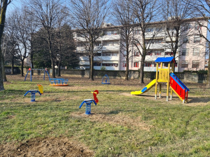 Nuovi giochi nei parchi comunali