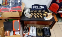 Vendevano droga e indumenti contraffatti: arrestati