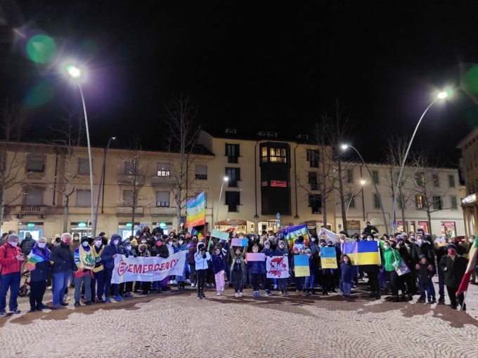 Parabiago scende in piazza per la pace