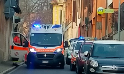 Incidente sul lavoro: 68enne cade da una scala e sbatte la testa su un tubo