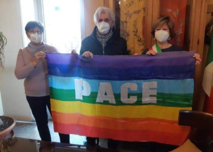 Una bandiera per la pace in Ucraina