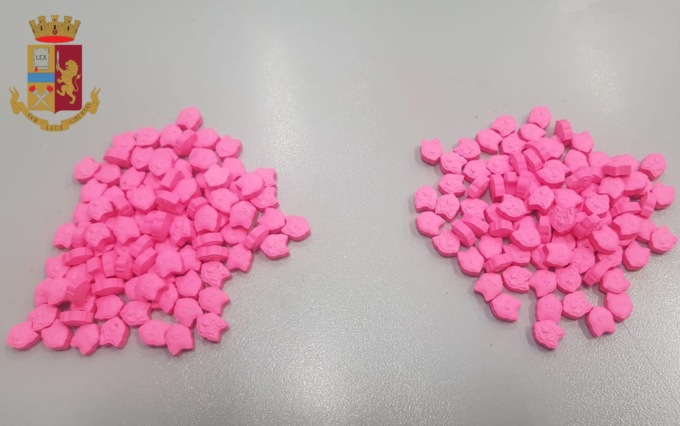 Ketamina e cocaina rosa: arrestato 42enne sotto casa