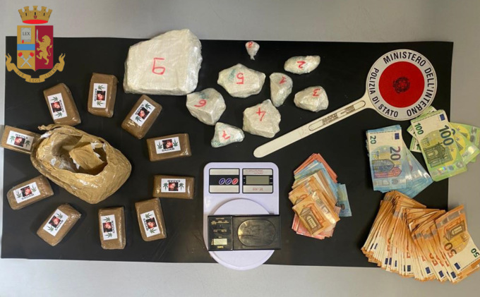 Cocaina, metanfetamine e hashish: arrestate due persone