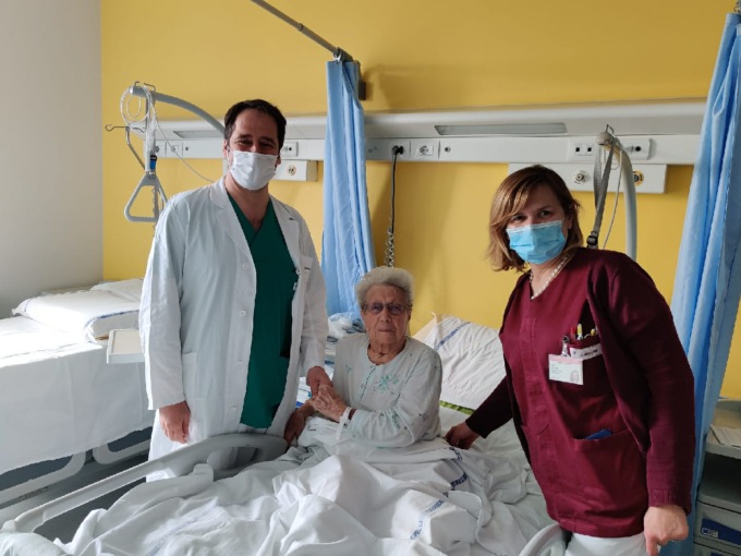 L’ospedale saluta la centenaria dopo l’operazione al femore