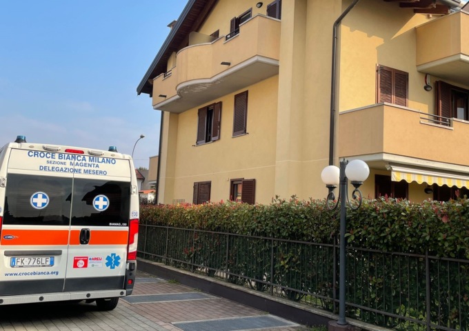 “Mio marito non risponde”: ma stava solo dormendo