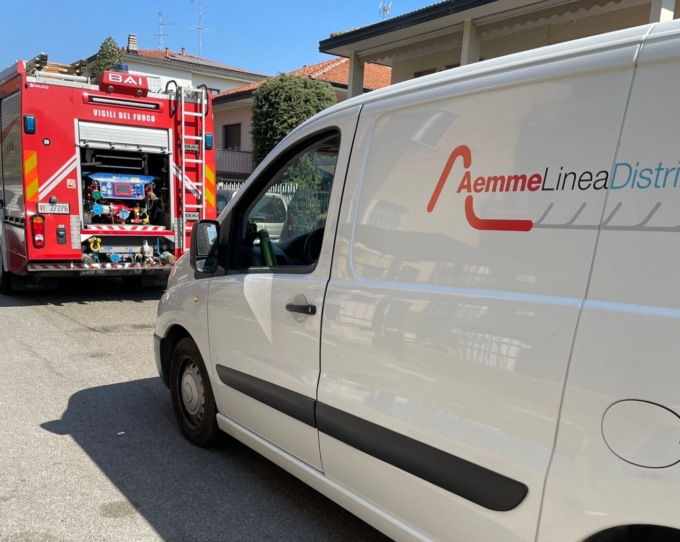 Fuga di gas: i Vigili del Fuoco evacuano una palazzina