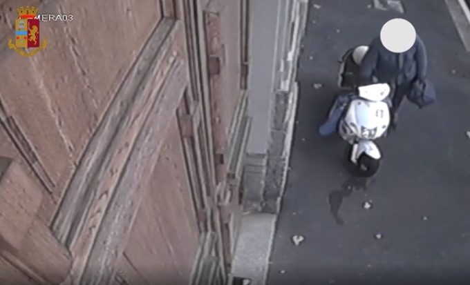 Rubate in due anni più di 700 batterie di scooter elettrici: arrestati