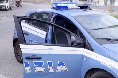 Ruba un portafogli al bar: arrestato dalla Polizia