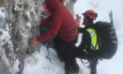 Bloccati per tutta la notte in montagna: salvati dal Soccorso alpino