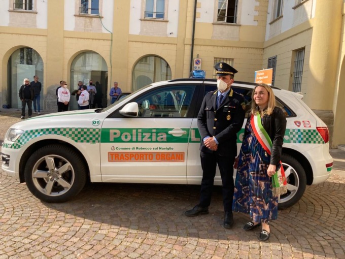 Inaugurata l’auto per il trasporto degli organi, Robecco crocevia degli ospedali