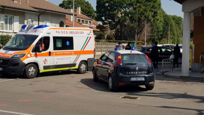 Accoltellato nel bosco della droga: 41enne trasportato in ospedale