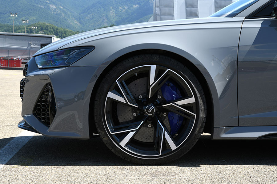 Accendi la tua passione per la guida sicura