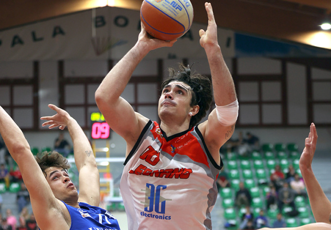 Vittoria sofferta per i Knights di Legnano