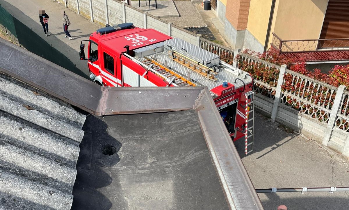 casorezzo gatto sparito ritrovato e salvato vigili del fuoco volontari inveruno