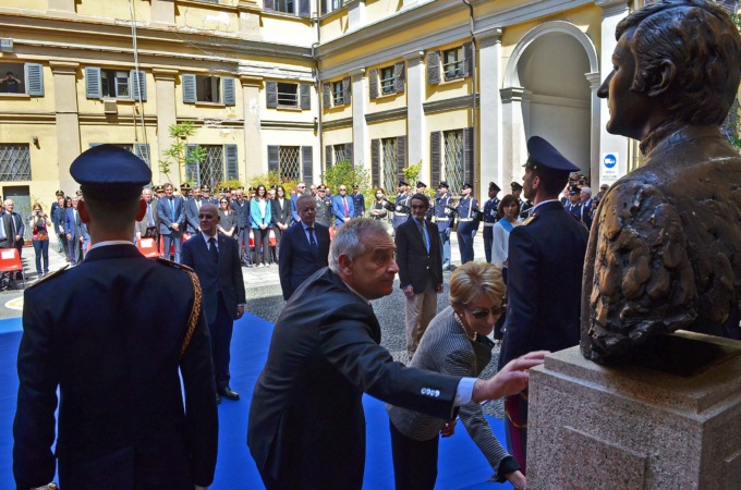 Una cerimonia per ricordare il commissario Calabresi