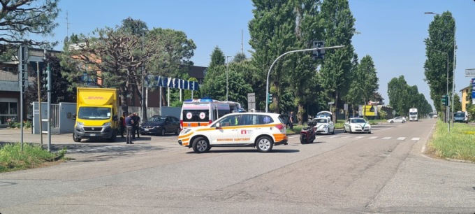 Drammatico scontro tra un furgoncino  e una moto