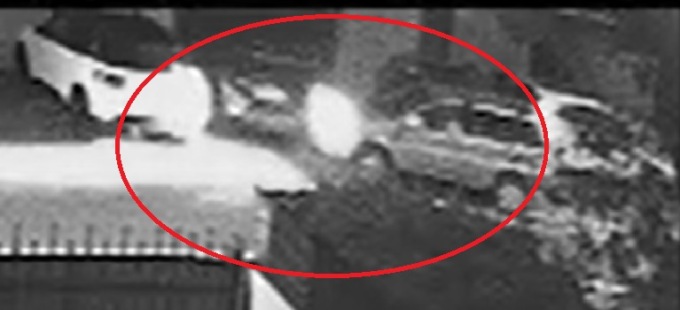 Danneggiò tre auto e scappò: il vandalo è un 20enne