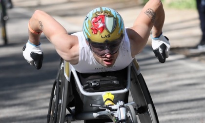 L'atleta paralimpico Toni Milano sceglie la pista d'atletica di Castano Primo per allenarsi