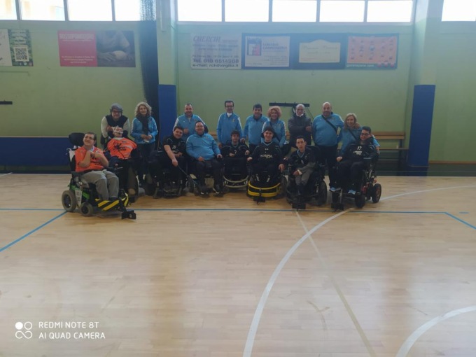 Powechair hockey, la raccolta fondi dei “Lupi”