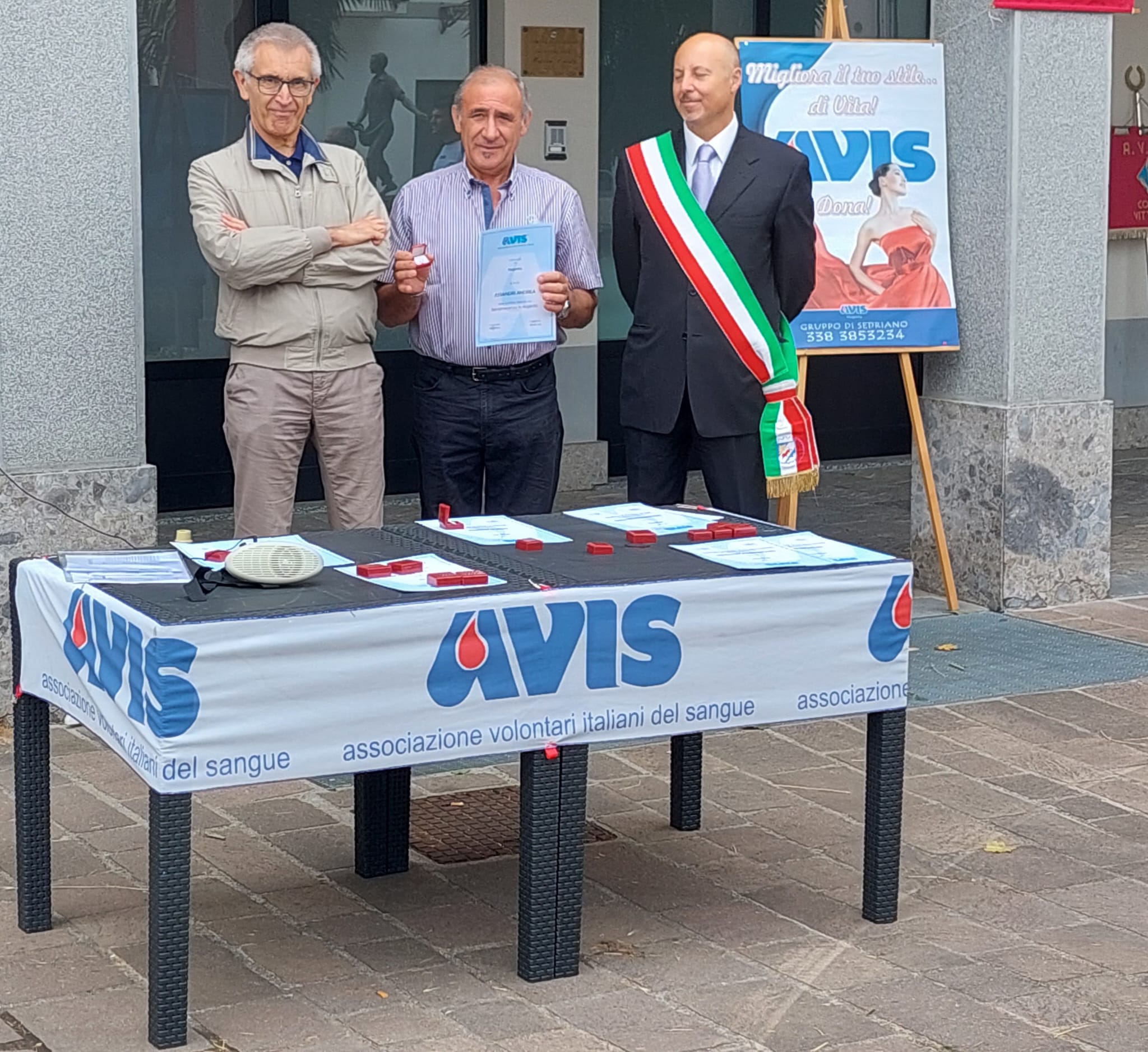 Premiazioni donatori Avis Sedriano con sindaco Marco Re