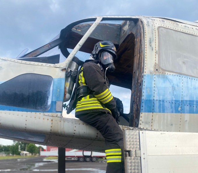 Elicottero prende fuoco durante la ristrutturazione
