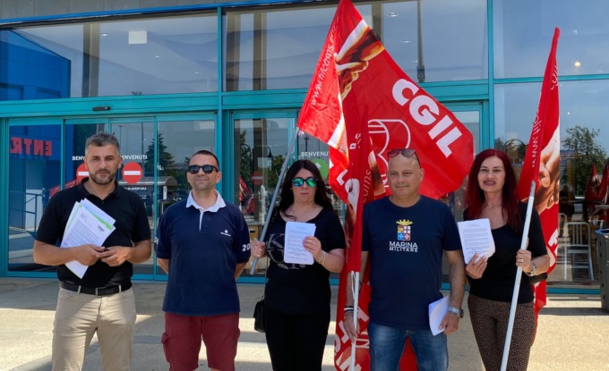 Ex Auchan, vincono il ricorso ma vengono…licenziati