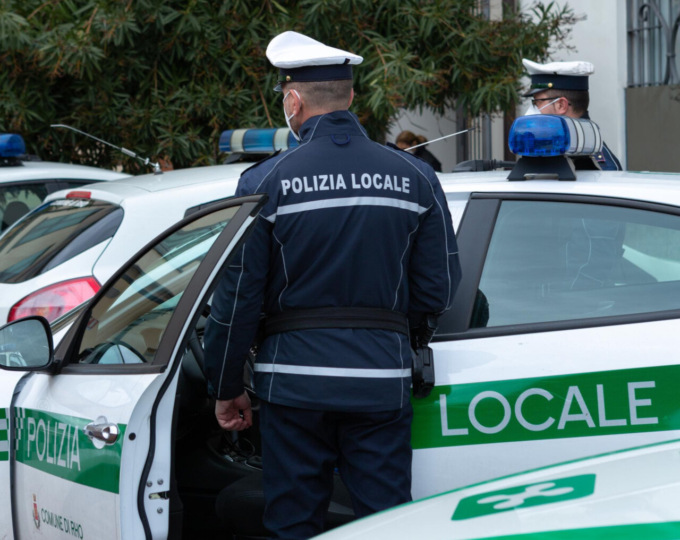 Controlli della Polizia Locale: fermati tre giovani in possesso di droga