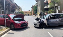 Scontro tra due auto, intervengono i Vigili del Fuoco