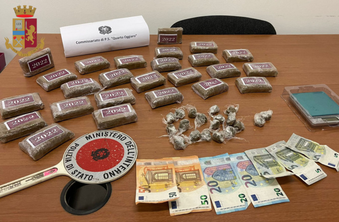 Arrestato per spaccio: nascondeva in casa 3 chili di droga