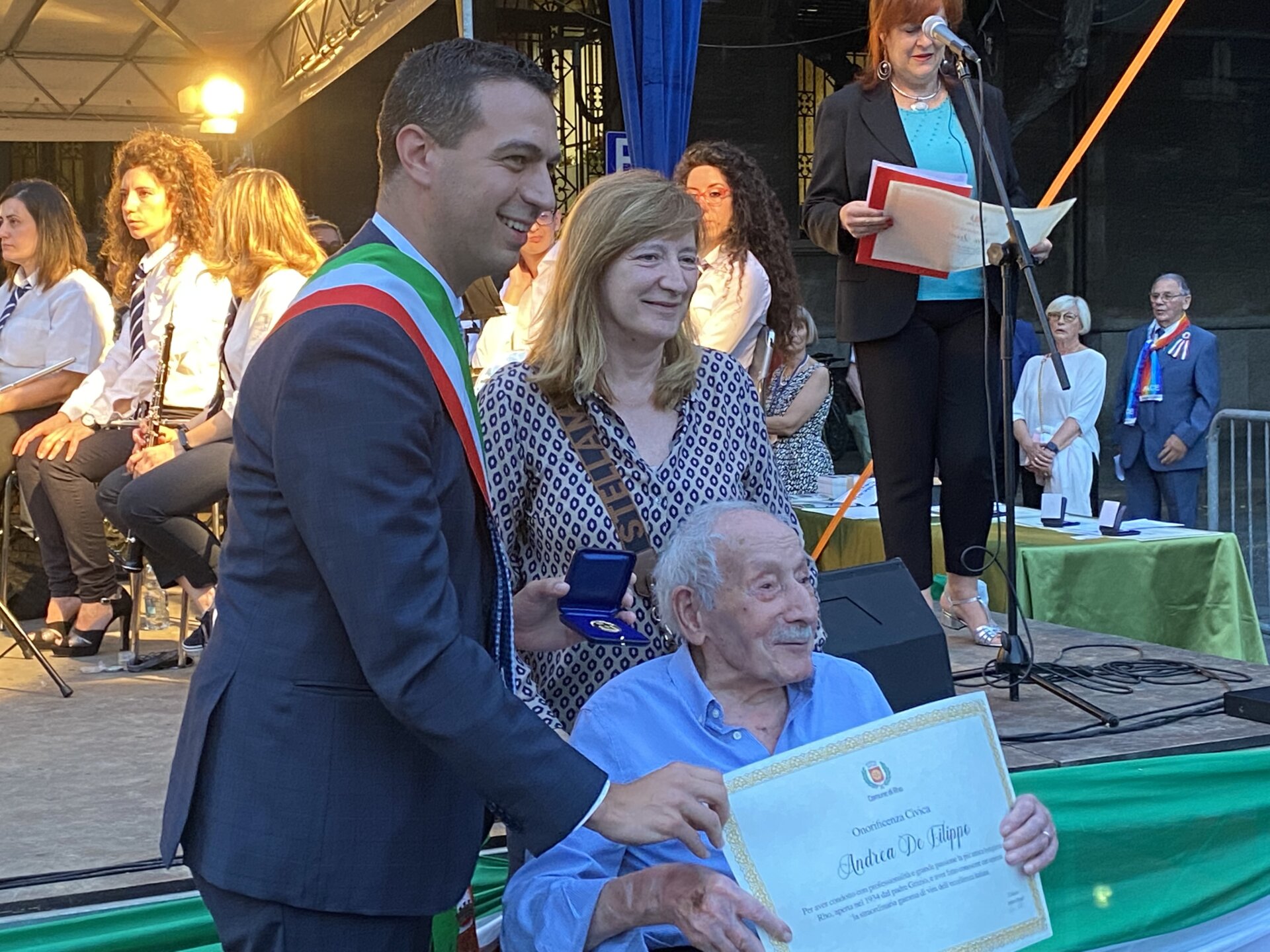 Rho Festa della Repubblica 2 giugno il sindaco Orlandi in fascia tricolore e premiati con onorificenze civiche Andrea_De_Filippo