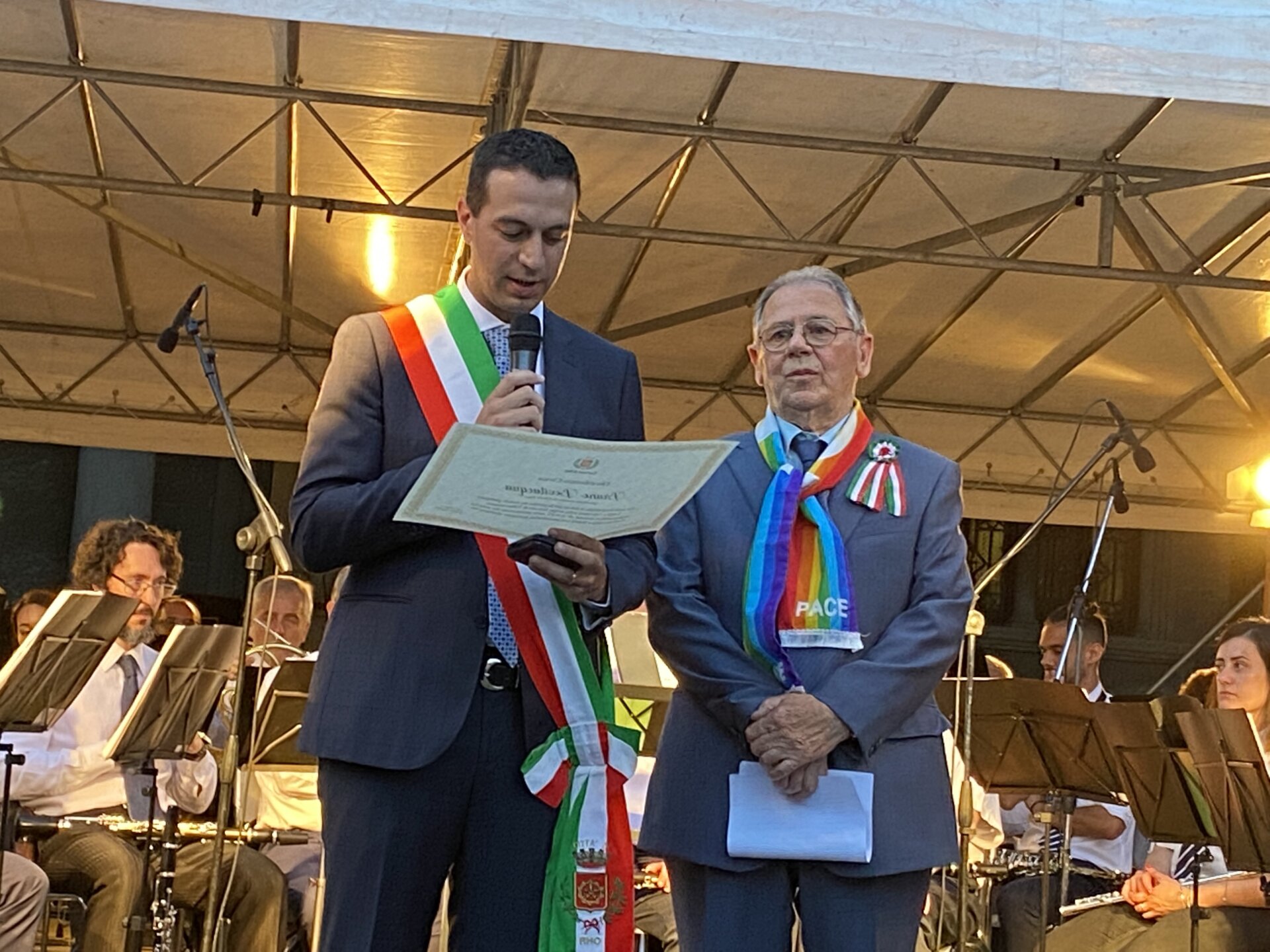 Rho Festa della Repubblica 2 giugno il sindaco Orlandi in fascia tricolore e premiati con onorificenze civiche Bruno_Bevilacqua