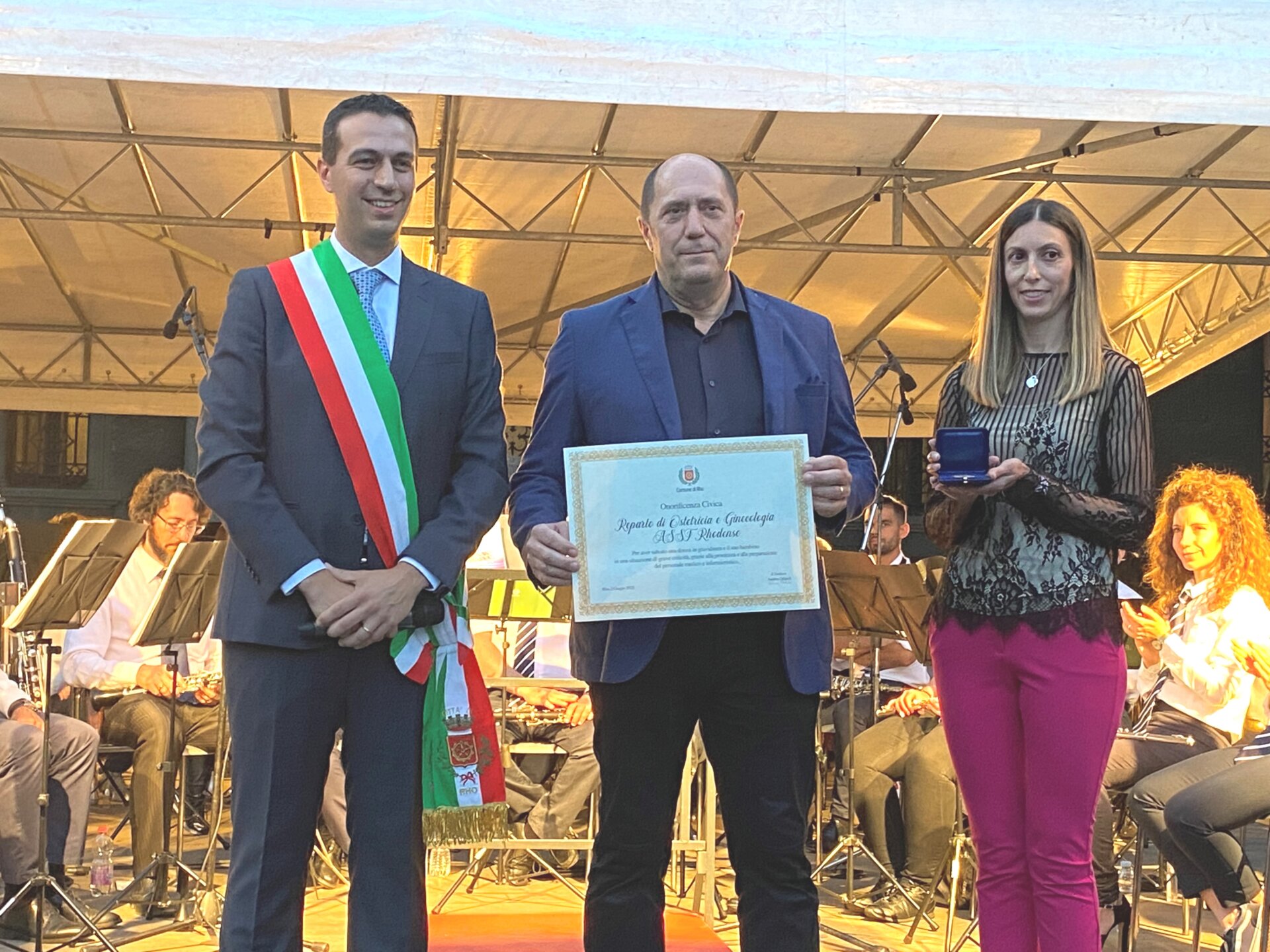 Rho Festa della Repubblica 2 giugno il sindaco Orlandi in fascia tricolore e premiati con onorificenze civiche Ginecologia