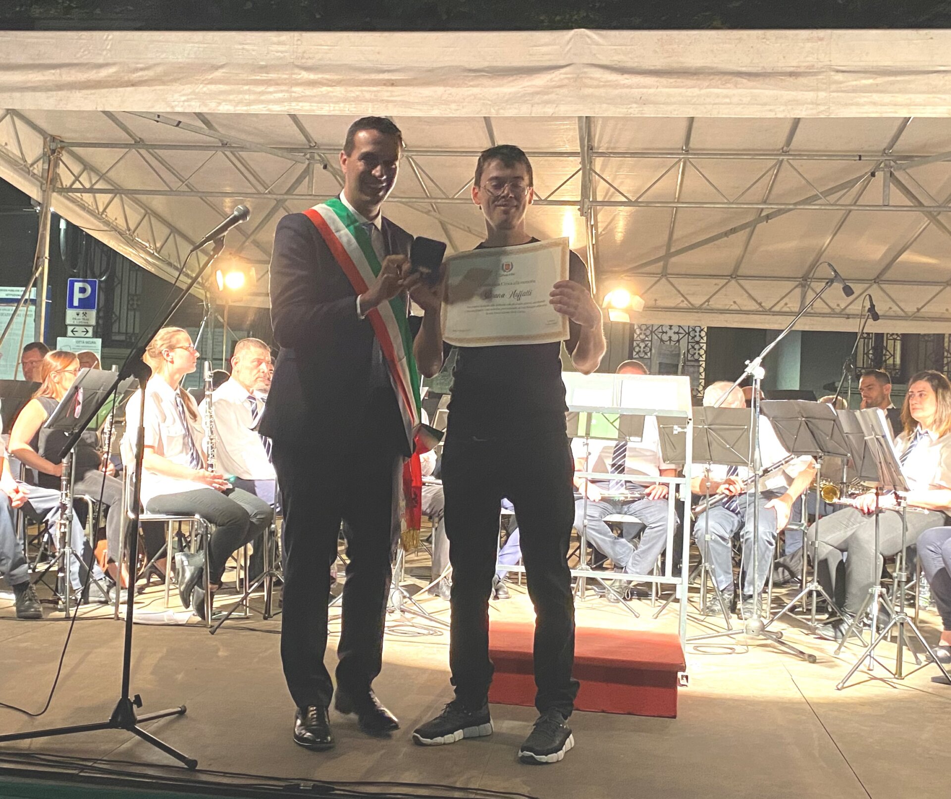 Rho Festa della Repubblica 2 giugno il sindaco Orlandi in fascia tricolore e premiati con onorificenze civiche Silvana_Muffatti