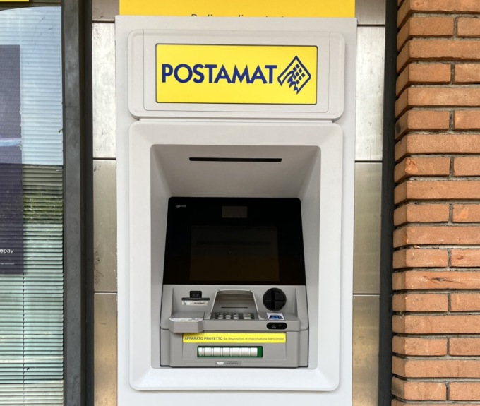 Installato un nuovo sportello Postamat