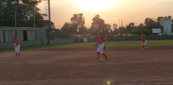Nuovi spogliatoi e illuminazione Led per il campo da softball