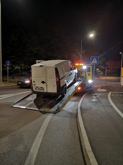 Estate, raffica di controlli per i vigili: 38 verifiche su alcol e stupefacenti, un veicolo sequestrato