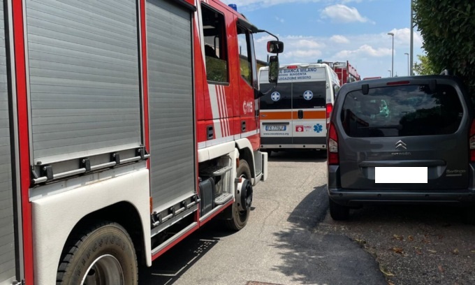 Non risponde alle chiamate, arrivano i Vigili del fuoco