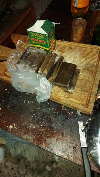 Spacciatore ricercato arrestato: in casa un kilo di “fumo”