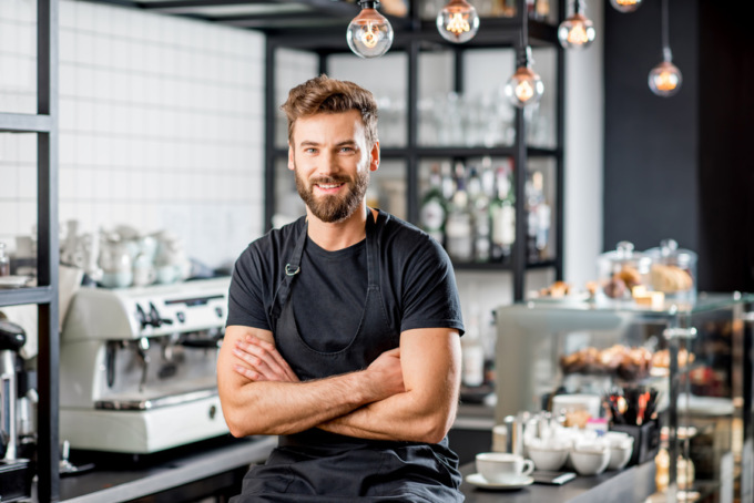 Focus sul barista, figura a tutto tondo ricercatissima nel settore della ristorazione