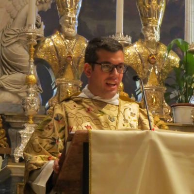 Don Tempesta torna libero ma non potrà lasciare Rho