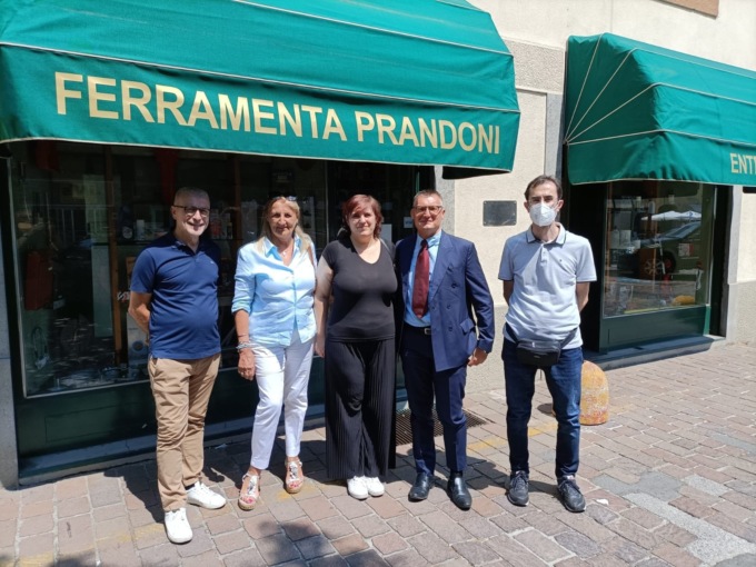 I commercianti di Piazza del Popolo chiedono il mantenimento degli attuali parcheggi