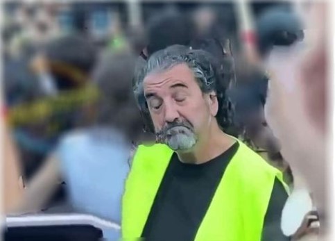 Chi è l’addetto alla sicurezza diventato il “Re” dei social