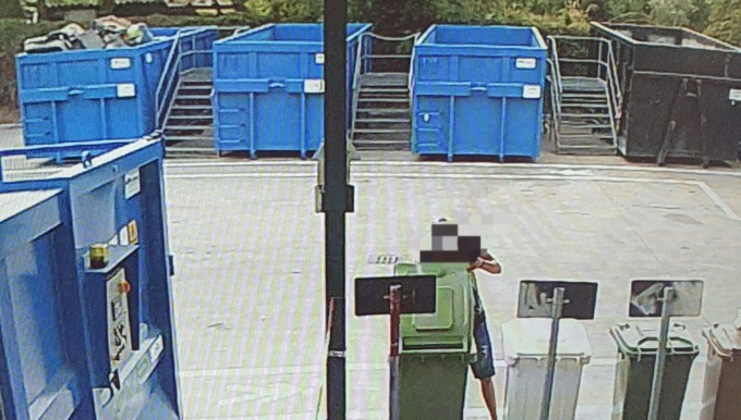 Rubava in discarica, preso il ladro