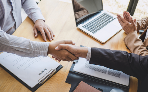 Soft skills per lavorare a Milano: come distinguersi in selezione